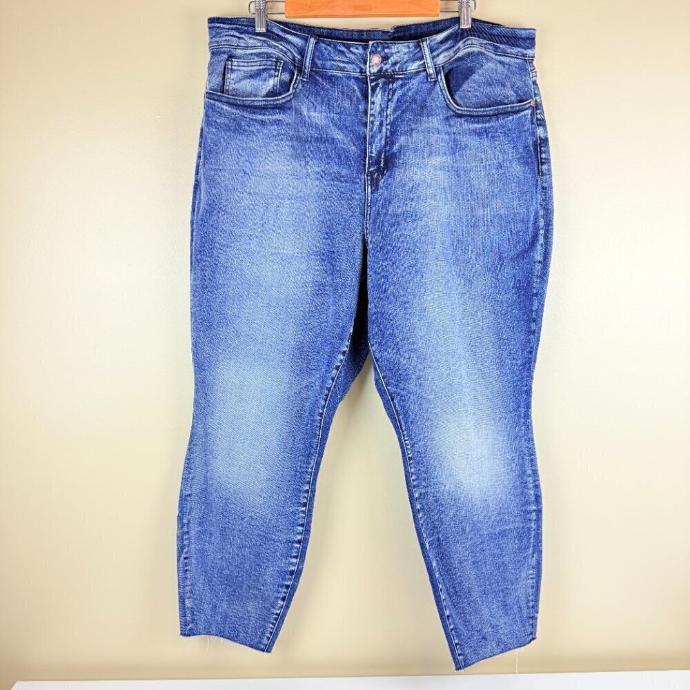 Judy Blue Relaxed-Fit Stretch Jeans – Medium Wash, Size 22W